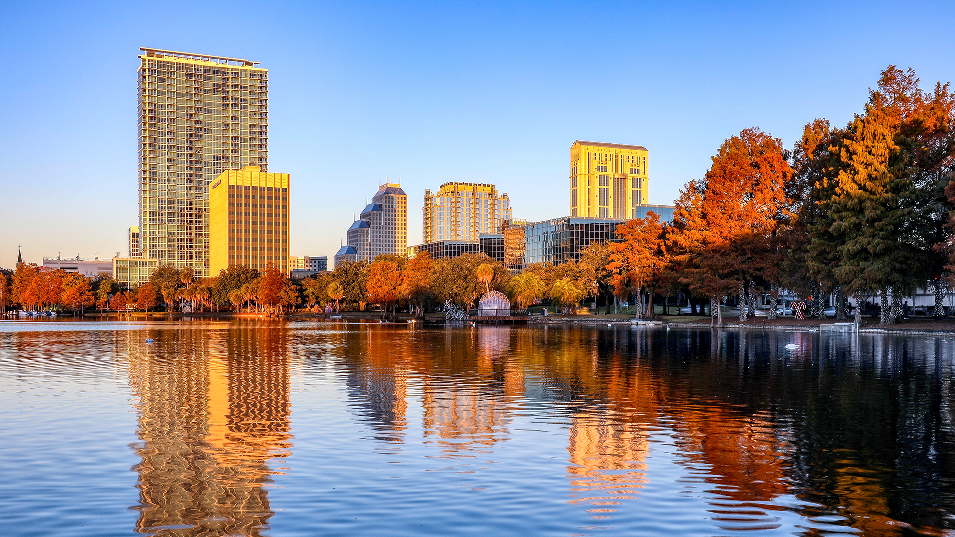 Sunrise walk around Lake Eola park in Orlando, FL on a chilly December morning.