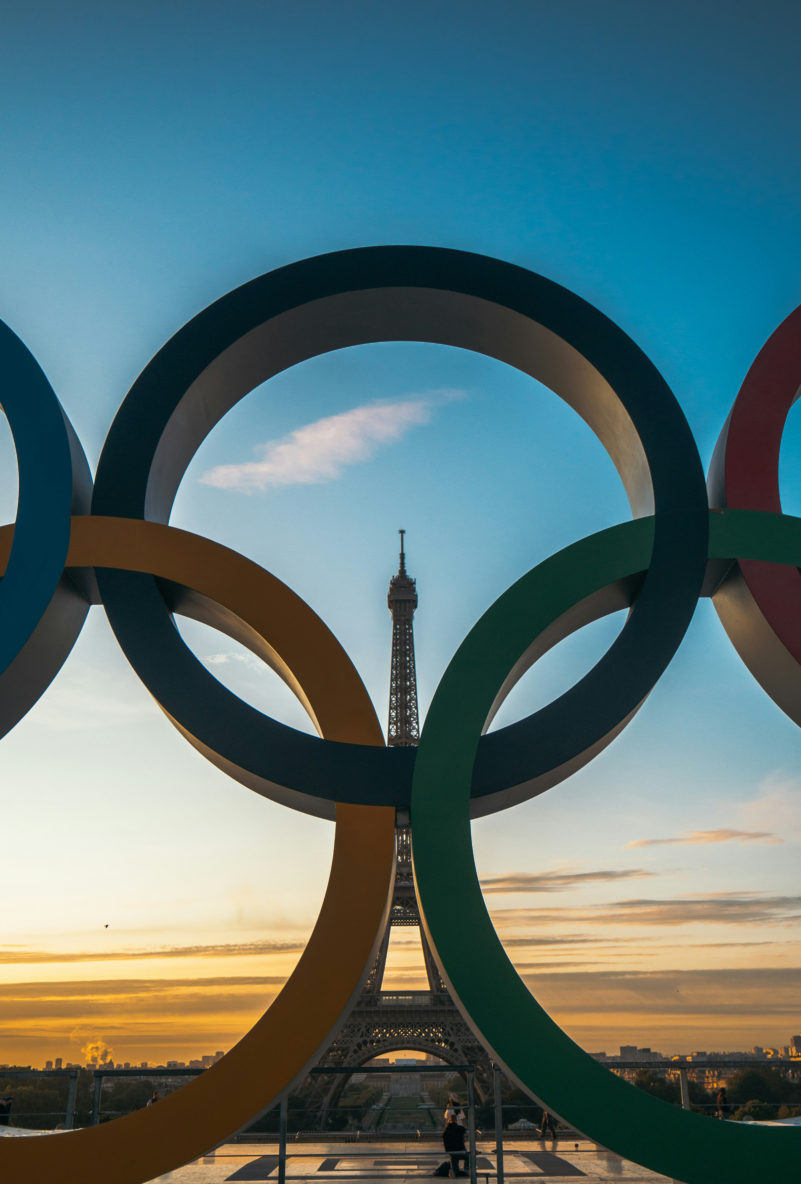 Olympic Rings in front of Eiffel Tower